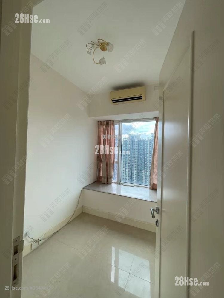 The Capitol Sell 3 Bedrooms , 2 Bathrooms 681 ft²