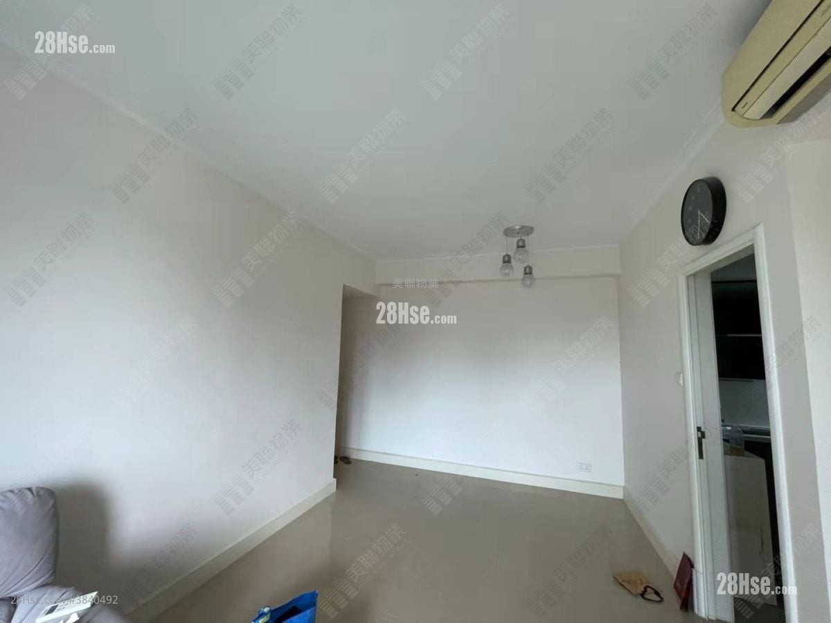 The Capitol Sell 3 Bedrooms , 2 Bathrooms 681 ft²