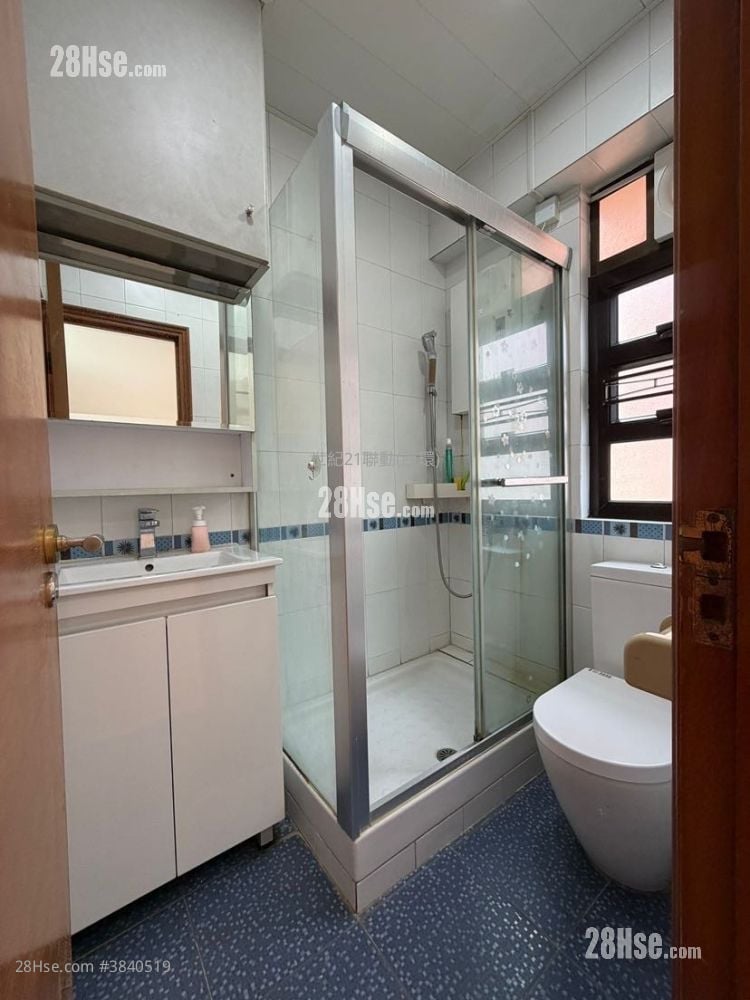 Wealth Building Sell 2 Bedrooms 433 ft²