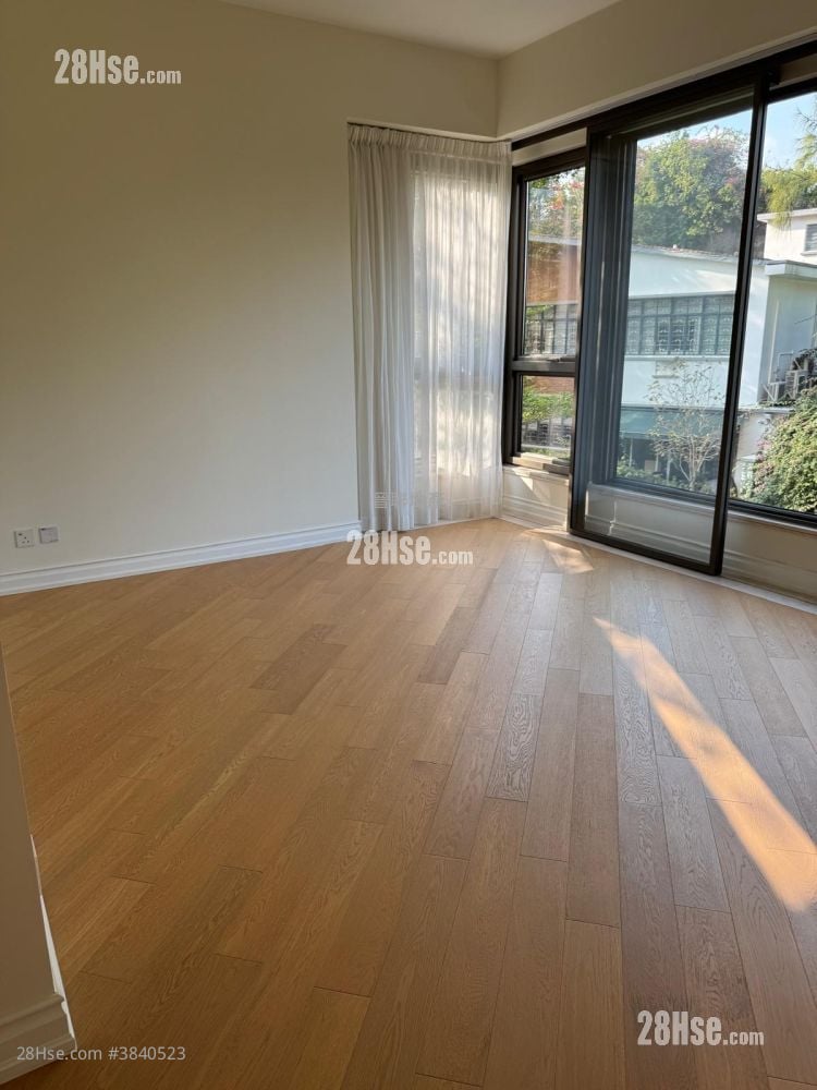 St. George's Mansions Rental 4 Bedrooms 2,087 ft²