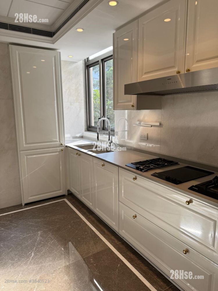 St. George's Mansions Rental 4 Bedrooms 2,087 ft²