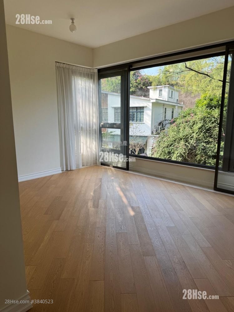 St. George's Mansions Rental 4 Bedrooms 2,087 ft²
