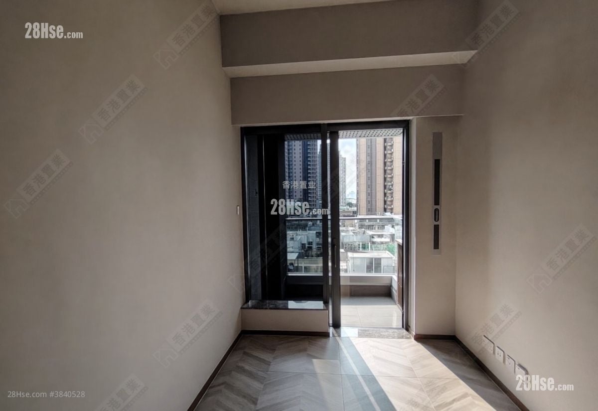 Eight Southpark Rental 1 Bedroom , 1 Bathroom 258 ft²