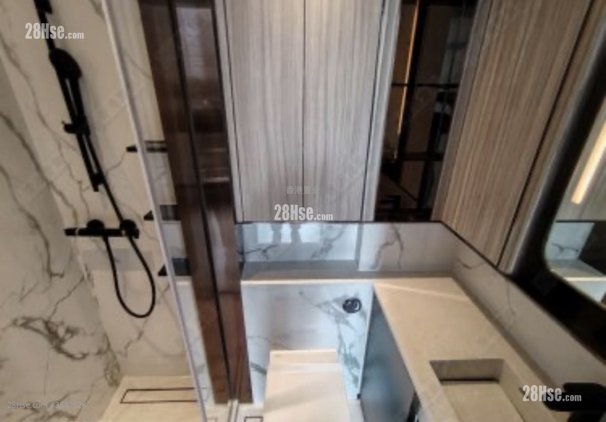 Eight Southpark Rental 1 Bedroom , 1 Bathroom 258 ft²