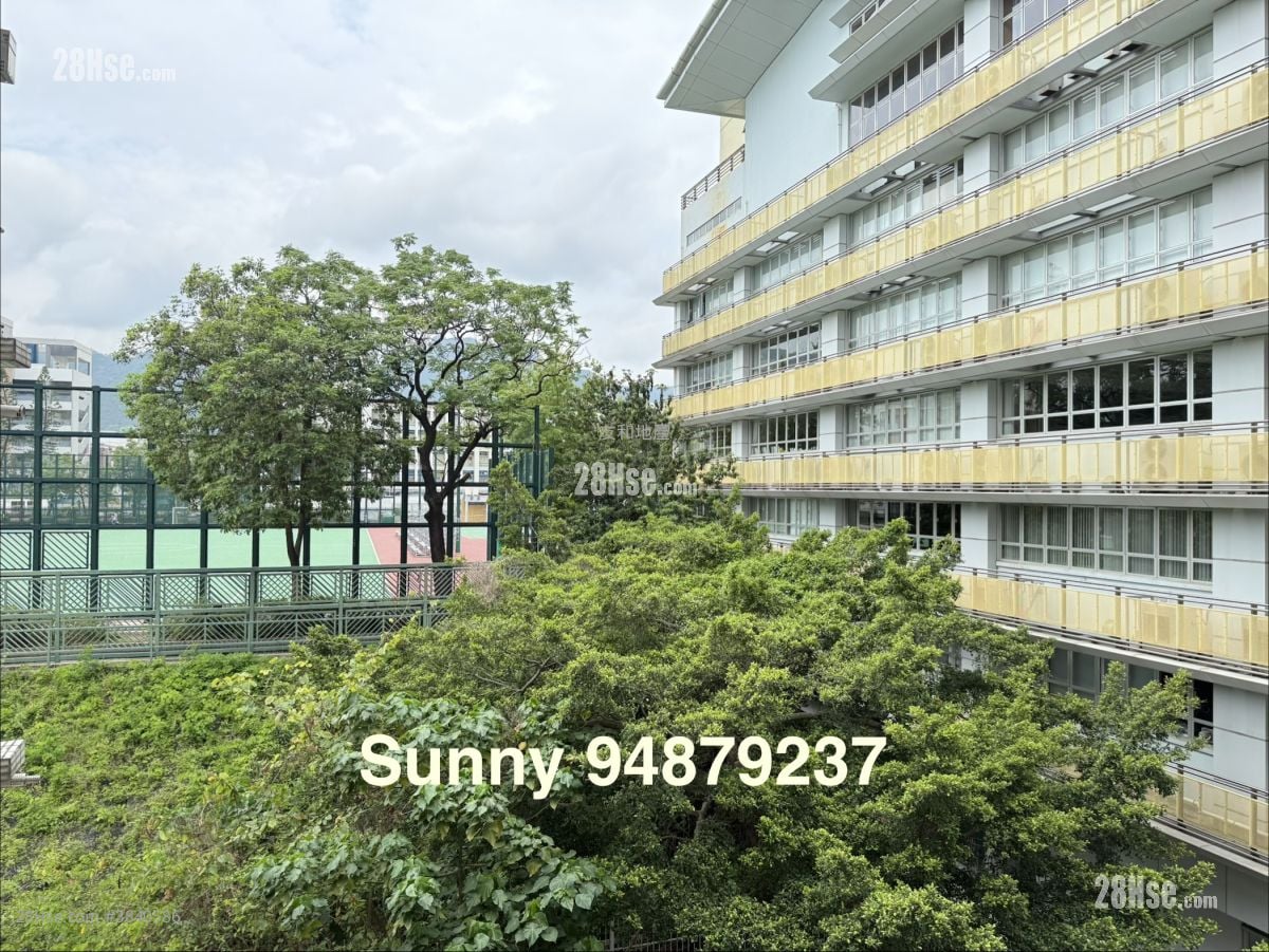 Kent Court Sell 3 Bedrooms , 2 Bathrooms 882 ft²