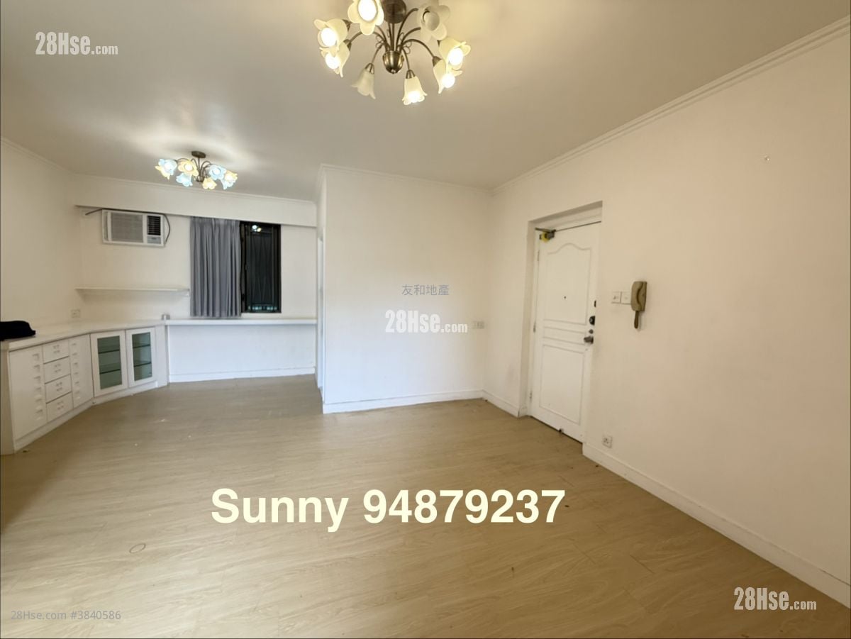 Kent Court Sell 3 Bedrooms , 2 Bathrooms 882 ft²