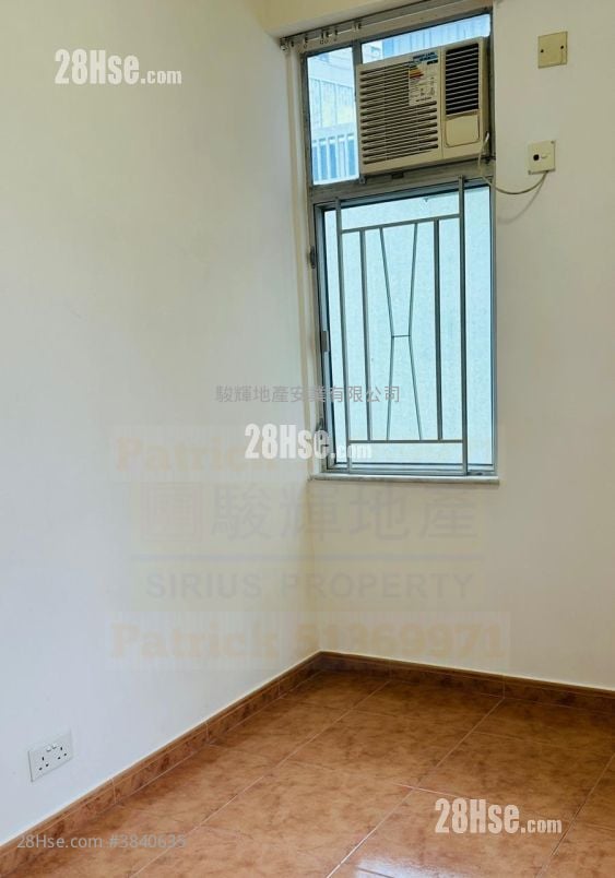 Dorfu Court Rental 2 Bedrooms , 1 Bathroom 358 ft²