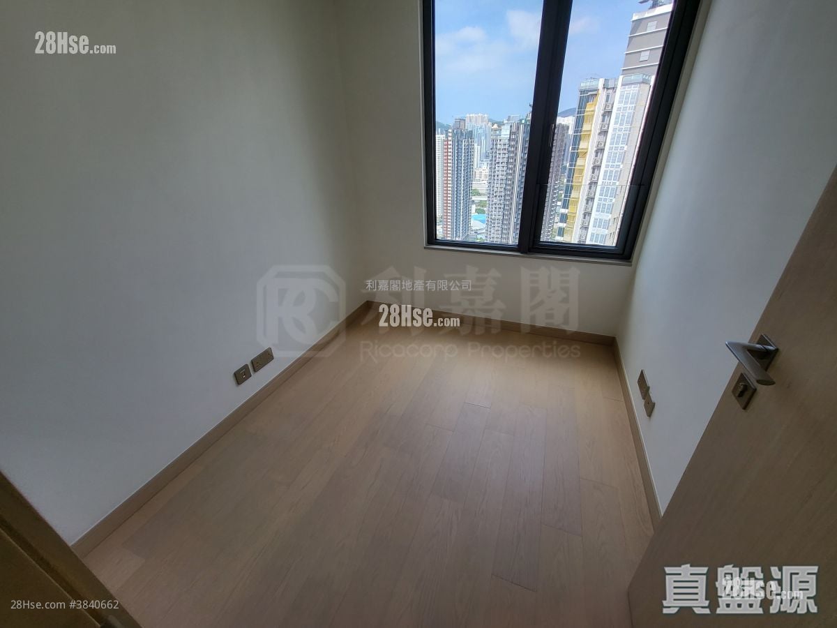 K. Summit Rental 2 Bedrooms , 1 Bathroom 466 ft²