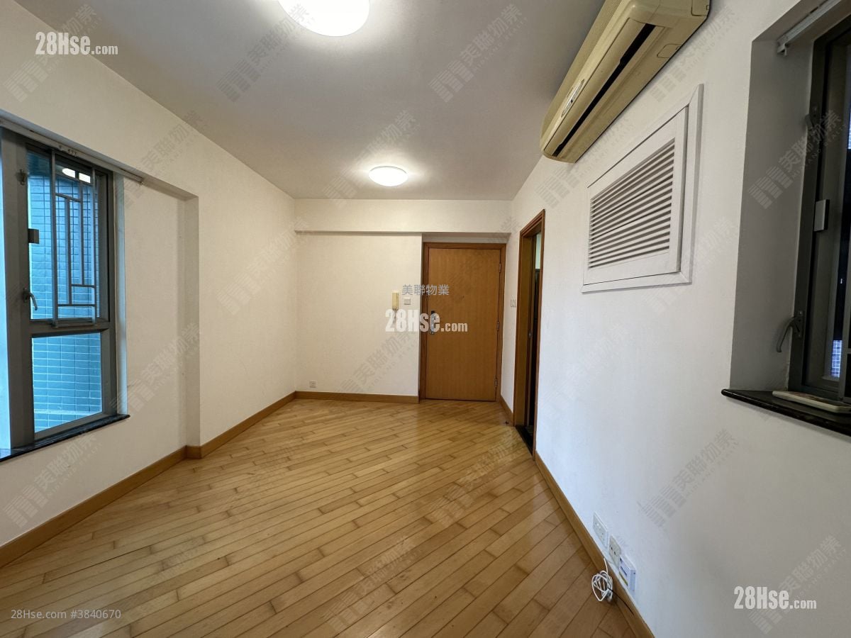 Yoho Town Sell 2 Bedrooms , 1 Bathroom 393 ft²