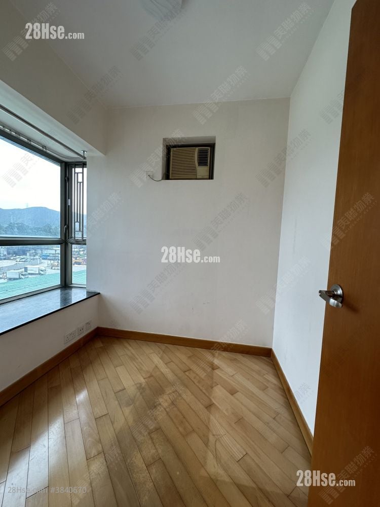 Yoho Town Sell 2 Bedrooms , 1 Bathroom 393 ft²
