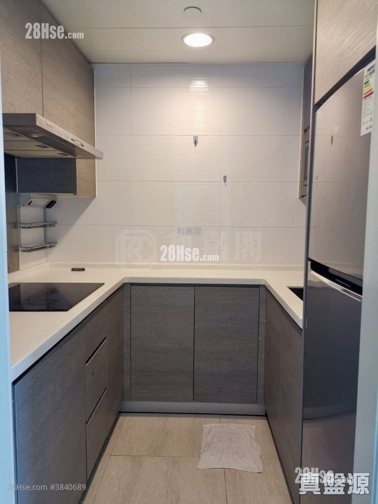 Yuccie Square Sell 2 Bedrooms 429 ft²