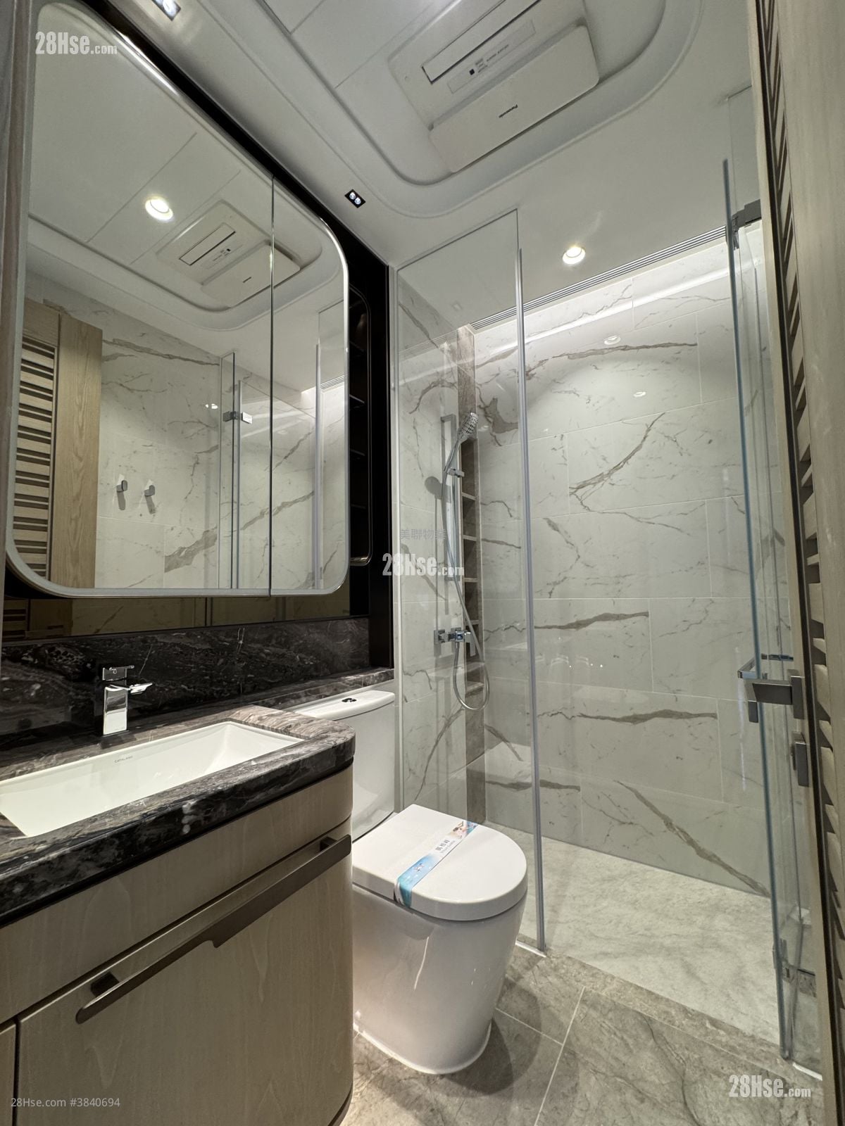 Villa Garda I Sell 2 Bedrooms , 1 Bathroom 455 ft²