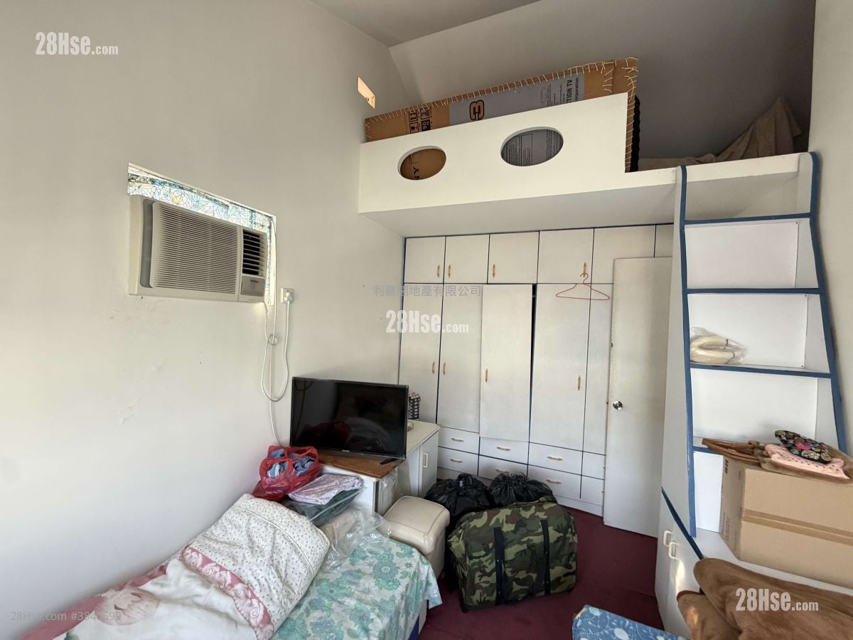 Fairview Park Sell 3 Bedrooms , 2 Bathrooms 950 ft²