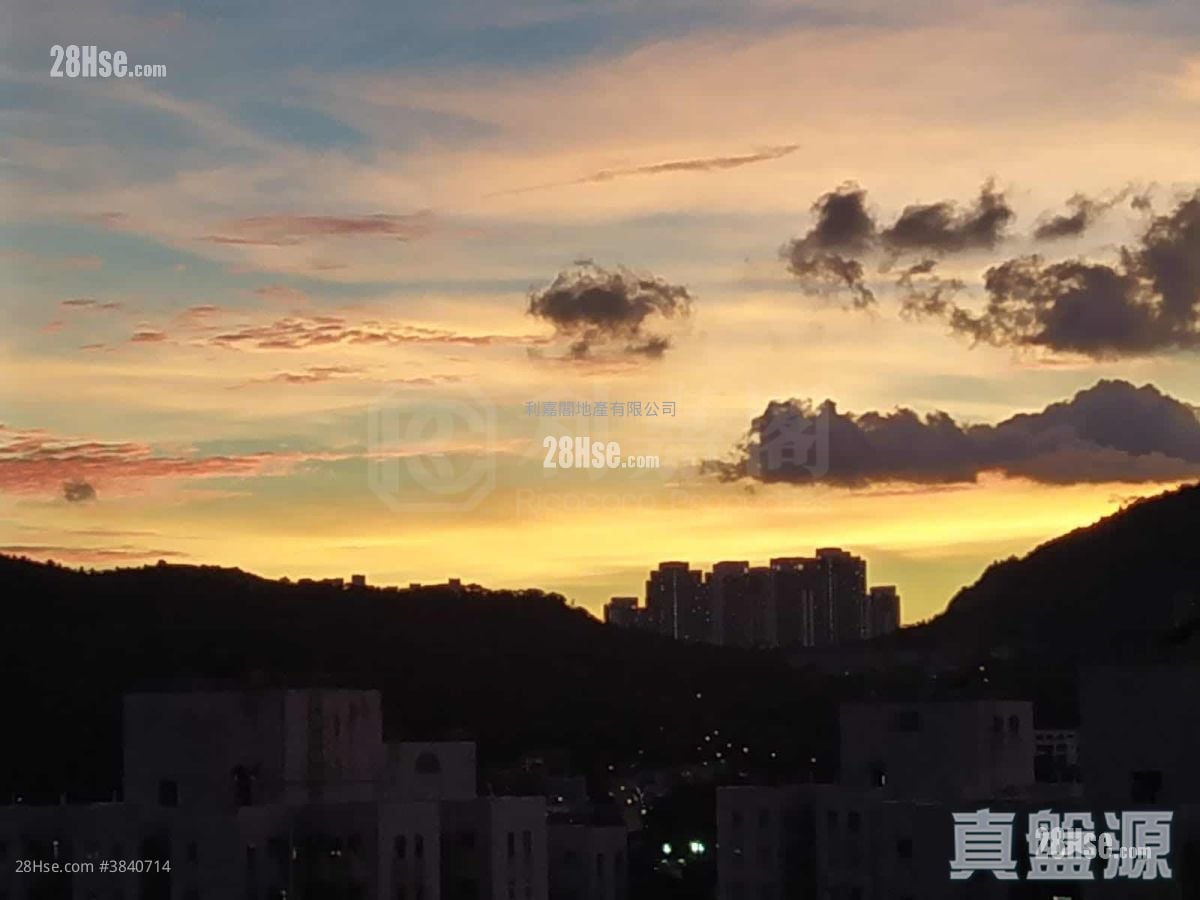 Residence Oasis Sell 2 Bedrooms 490 ft²