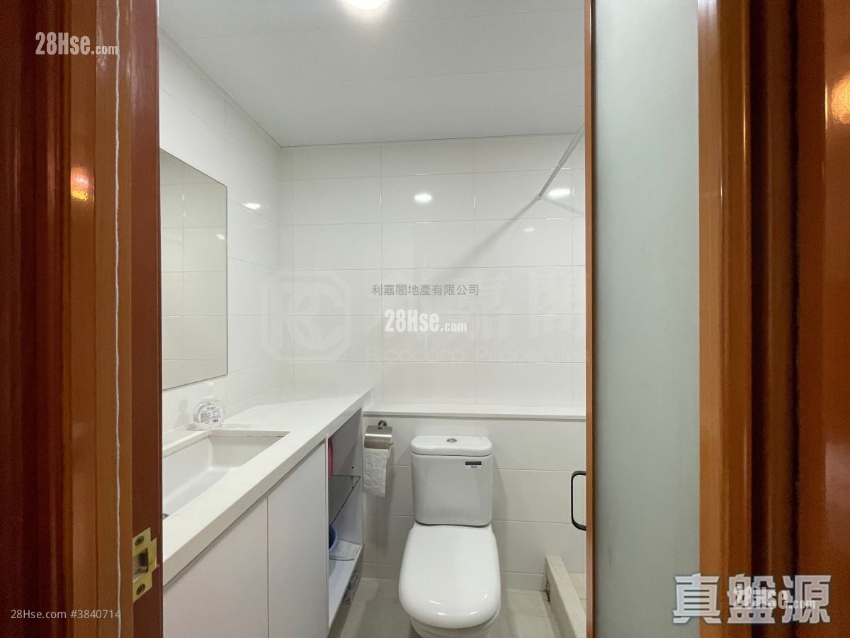 Residence Oasis Sell 2 Bedrooms 490 ft²