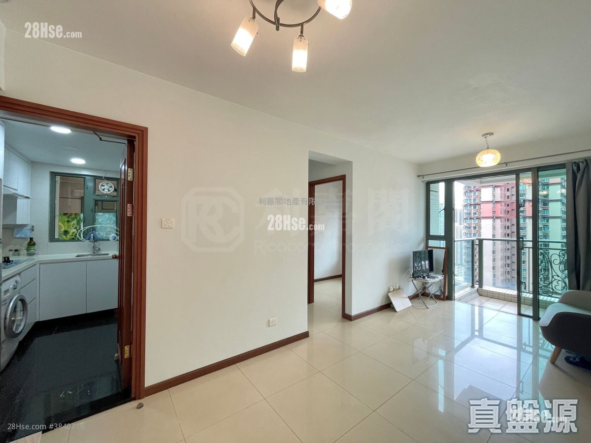 Residence Oasis Sell 2 Bedrooms 490 ft²