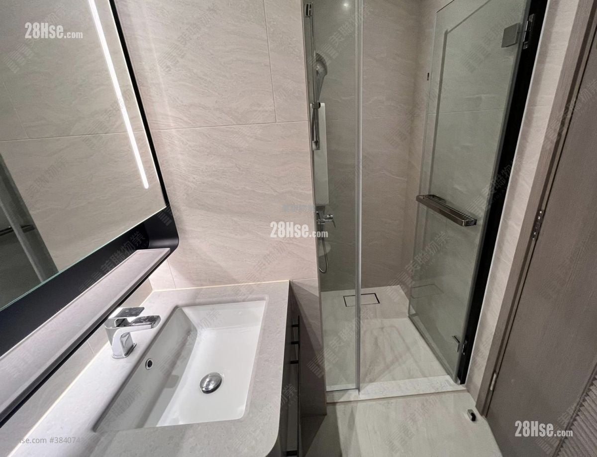 Novo Land Rental 235 ft²