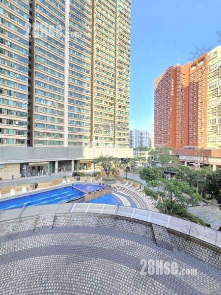 Royal Peninsula Rental 3 Bedrooms 968 ft²