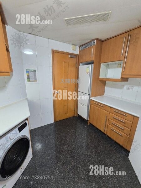 Royal Peninsula Rental 3 Bedrooms 968 ft²