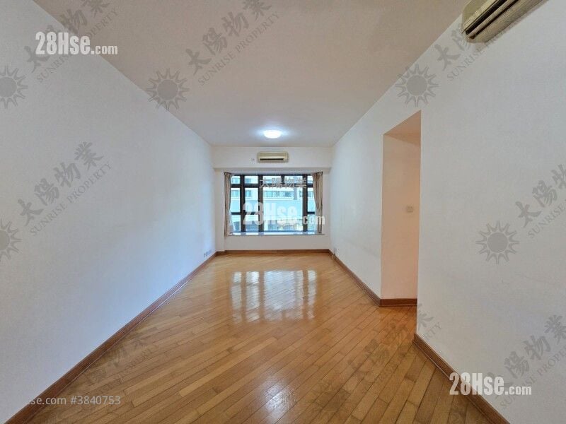 Royal Peninsula Rental 4 Bedrooms 968 ft²