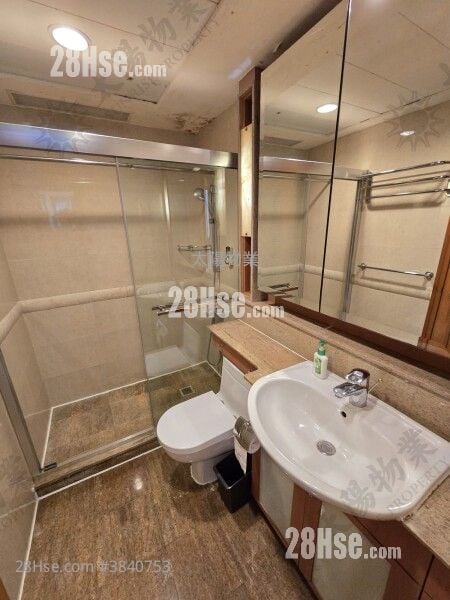 Royal Peninsula Rental 4 Bedrooms 968 ft²