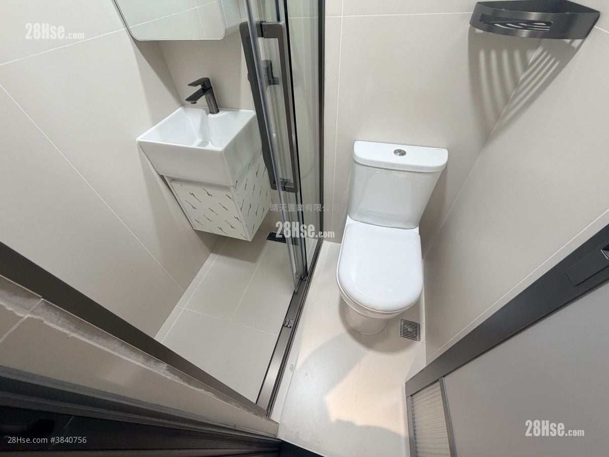 Man Yuen Building Rental Studio , 1 Bathroom 120 ft²