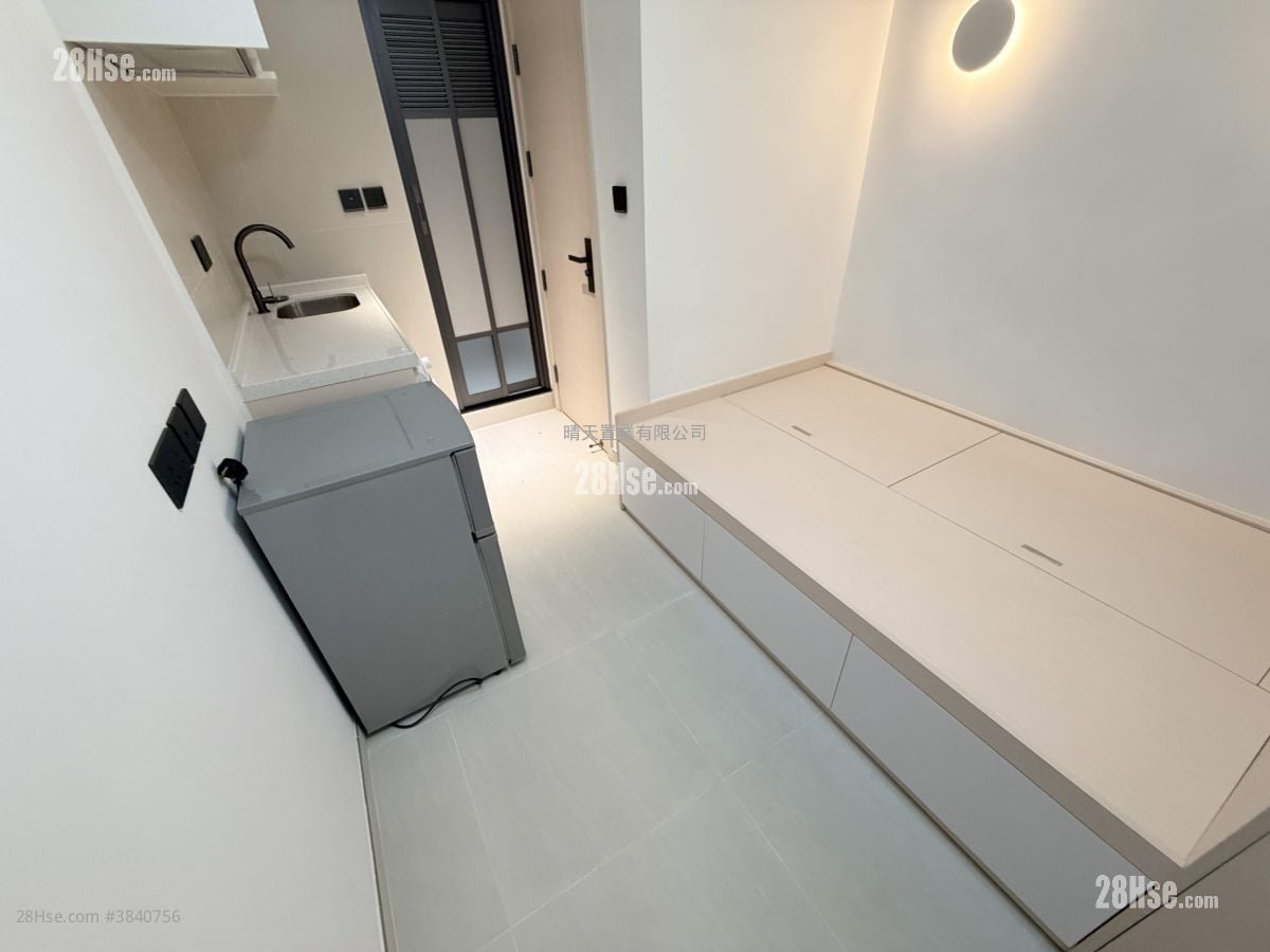 Man Yuen Building Rental Studio , 1 Bathroom 120 ft²