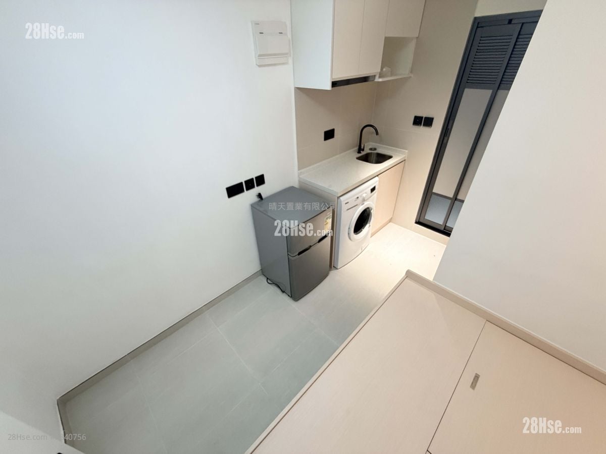 Man Yuen Building Rental Studio , 1 Bathroom 120 ft²