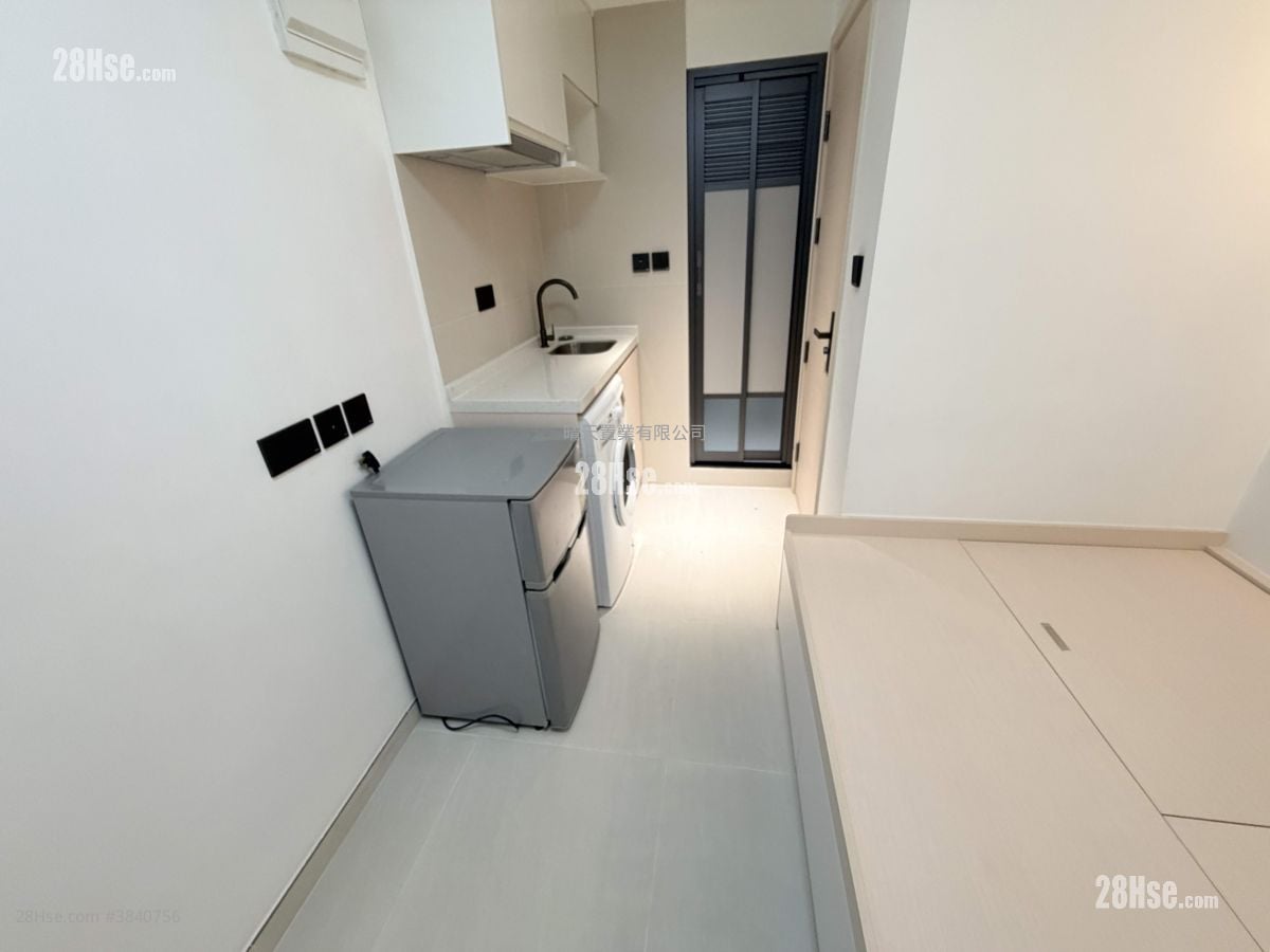 Man Yuen Building Rental Studio , 1 Bathroom 120 ft²