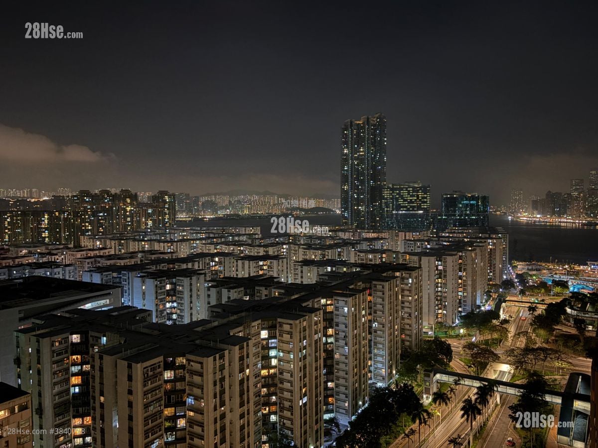 Royal Peninsula Rental 2 Bedrooms , 1 Bathroom 564 ft²