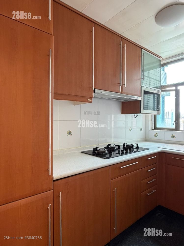 Royal Peninsula Rental 2 Bedrooms , 1 Bathroom 564 ft²