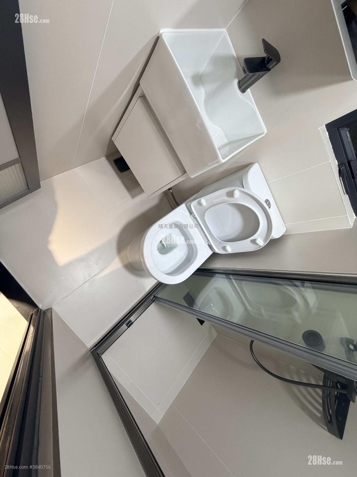 Man Yuen Building Rental Studio , 1 Bathroom 120 ft²