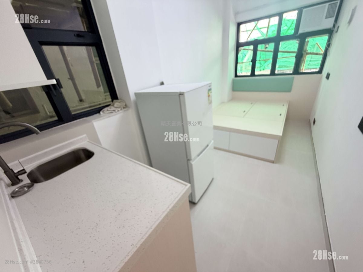 Man Yuen Building Rental Studio , 1 Bathroom 120 ft²