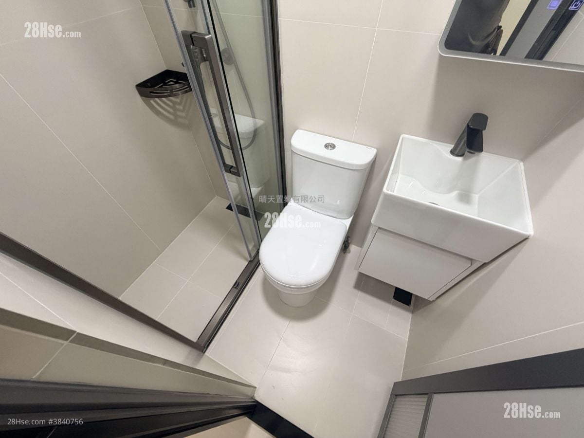 Man Yuen Building Rental Studio , 1 Bathroom 120 ft²