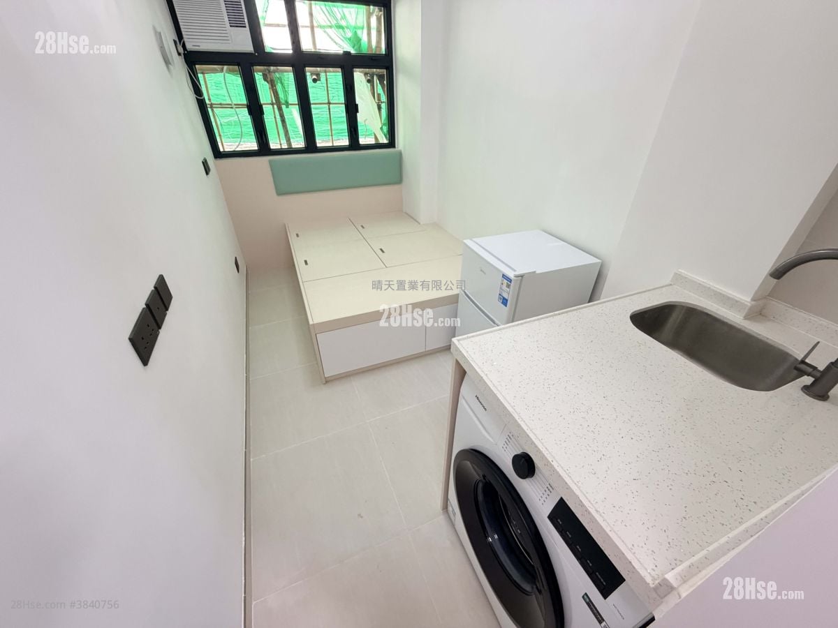 Man Yuen Building Rental Studio , 1 Bathroom 120 ft²