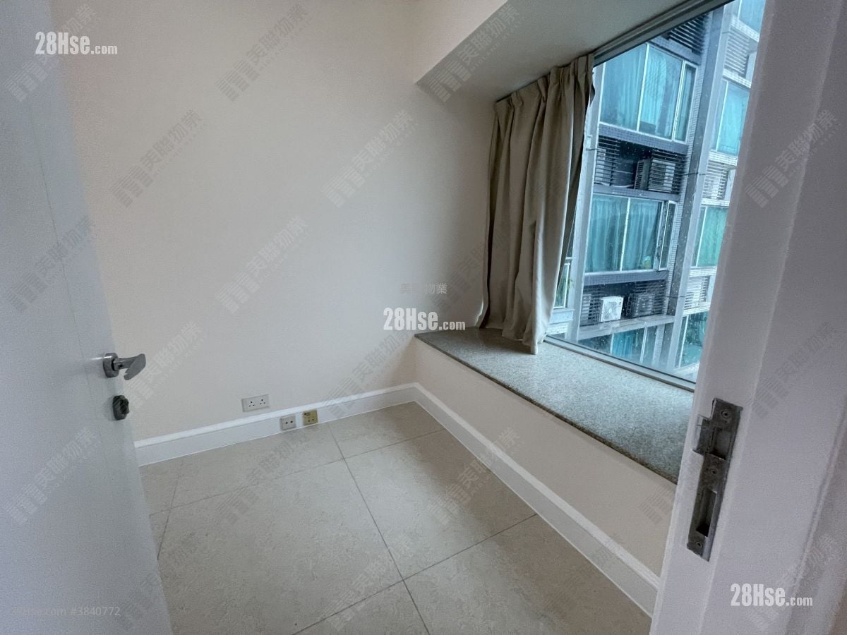 Festival City Rental 3 Bedrooms , 2 Bathrooms 688 ft²