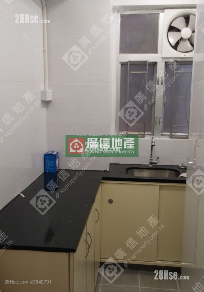 Bell House Rental 2 Bedrooms , 1 Bathroom 459 ft²