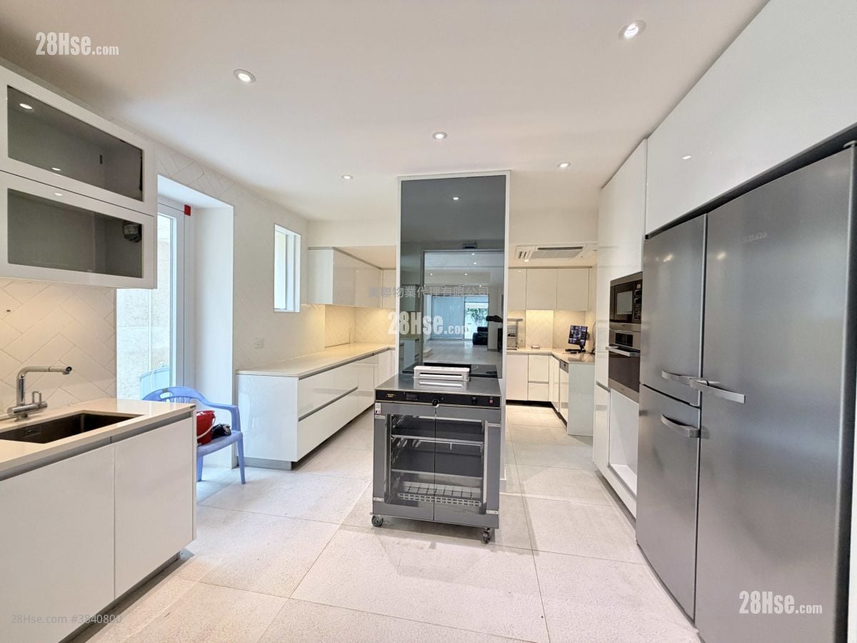 3 Cambridge Road Rental 5+ Bedrooms , 3 Bathrooms 2,019 ft²