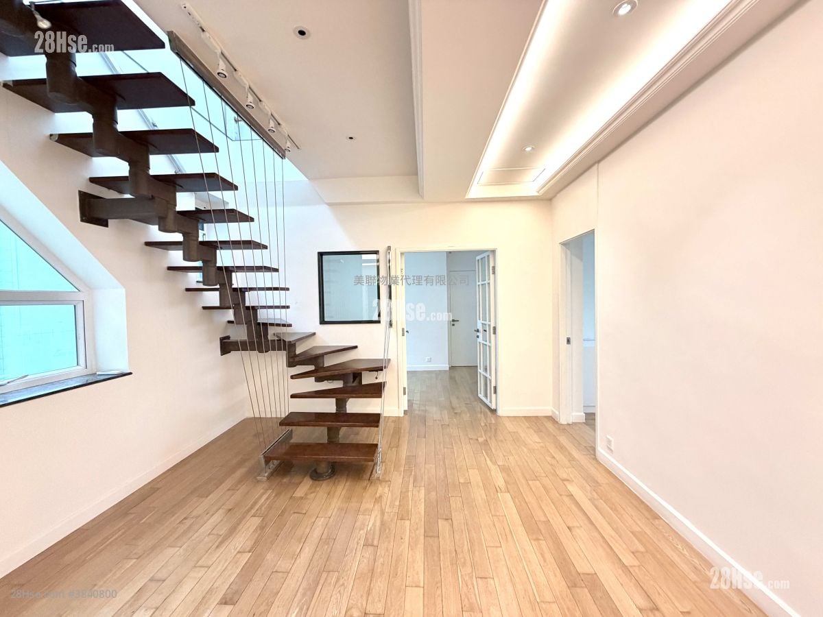 3 Cambridge Road Rental 5+ Bedrooms , 3 Bathrooms 2,019 ft²
