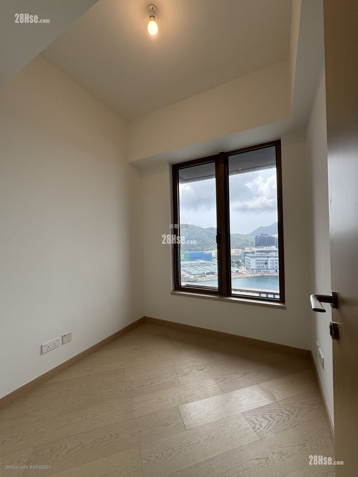 Lp10 Rental 4 Bedrooms , 4 Bathrooms 1,523 ft²