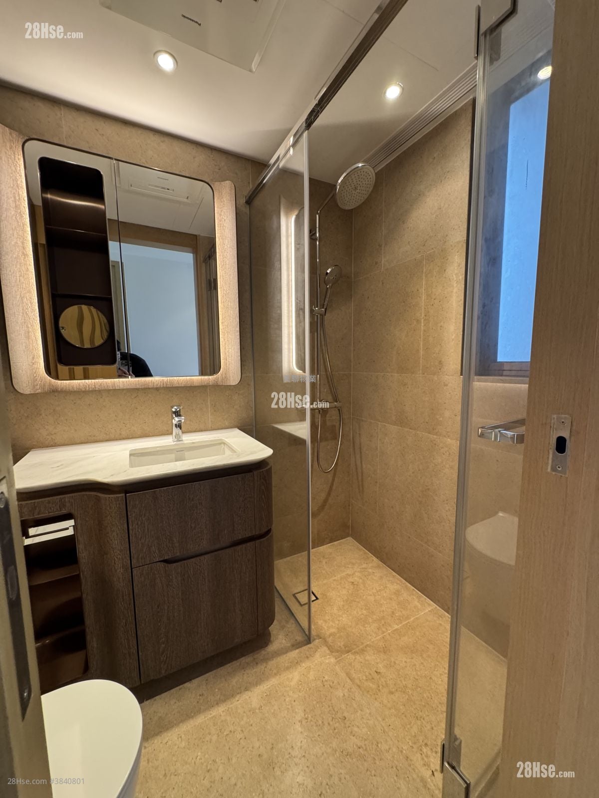 Lp10 Rental 4 Bedrooms , 4 Bathrooms 1,523 ft²
