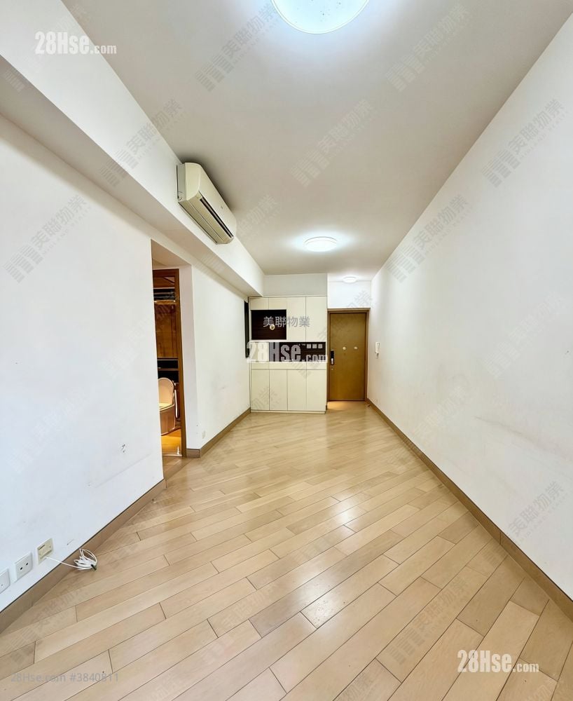 The Wings Rental 3 Bedrooms , 2 Bathrooms 693 ft²