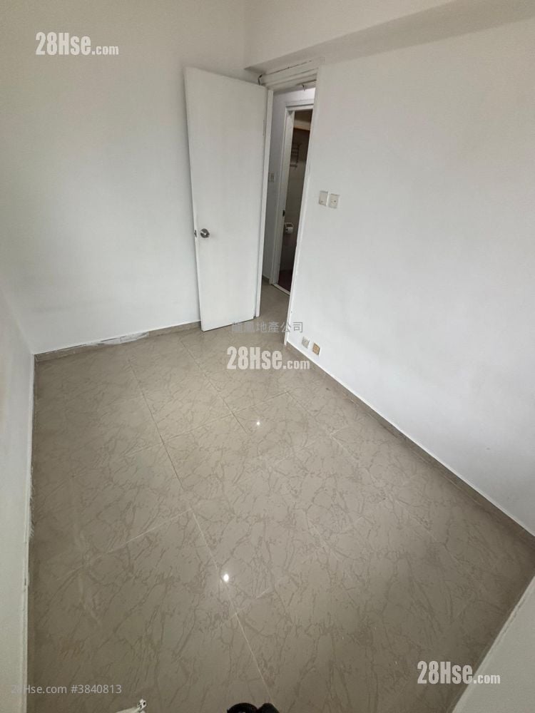 Folkland Mansion Sell 3 Bedrooms , 1 Bathroom 394 ft²