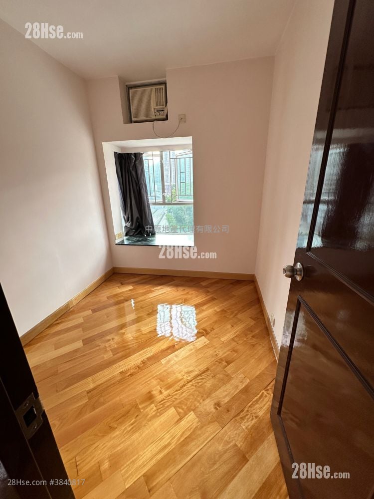 Discovery Park Rental 3 Bedrooms , 2 Bathrooms 653 ft²
