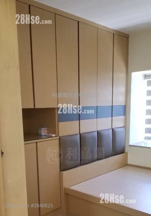 Park Vale Sell 3 Bedrooms 652 ft²