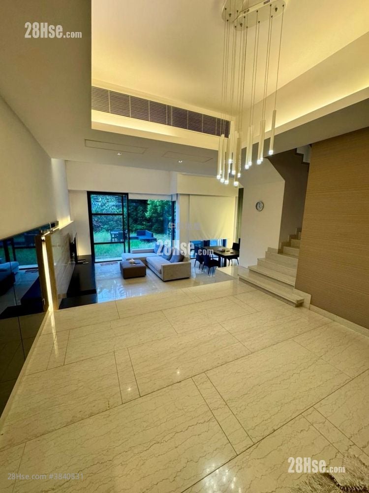 Valais Sell 3 Bedrooms , 5+ Bathrooms 1,815 ft²