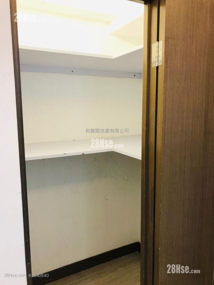 Jubilee Garden Rental 2 Bedrooms , 1 Bathroom 498 ft²