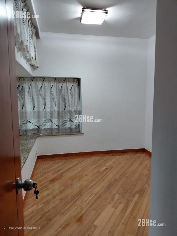 Tung Chung Crescent Rental 547 ft²