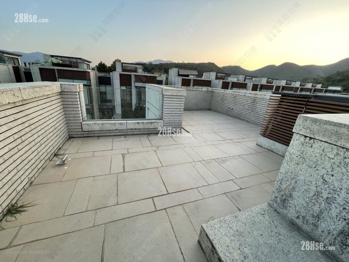 Valais Sell 3 Bedrooms 1,815 ft²