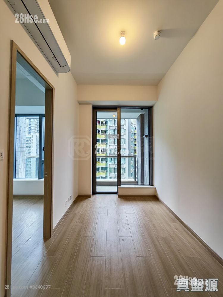 Hava Sell 1 Bedroom 286 ft²